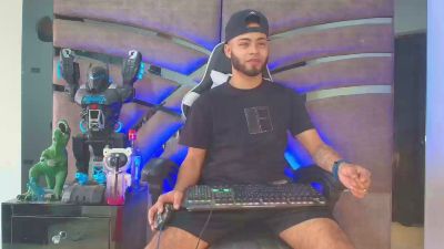 xanderstone00 live cam on Cam4