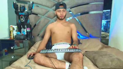 xanderstone00 live cam on Cam4