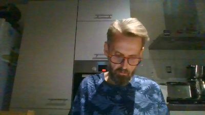 xawax001 live cam on Cam4