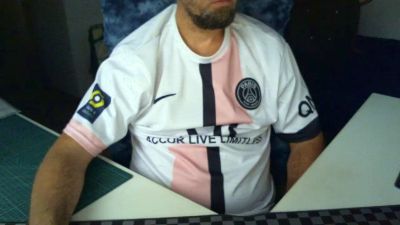 xikillo28 live cam on Cam4