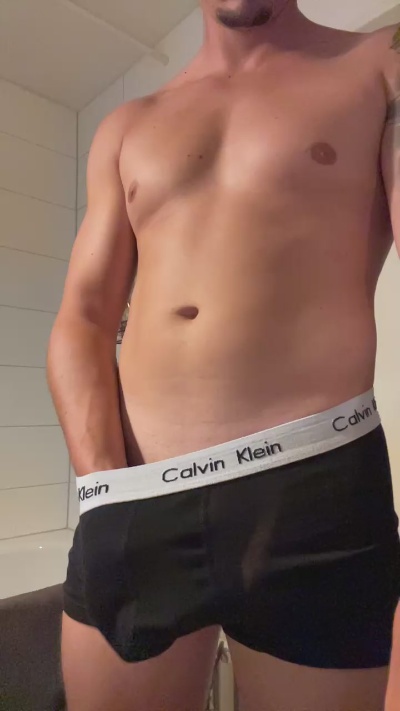 xlucafun live cam on Cam4