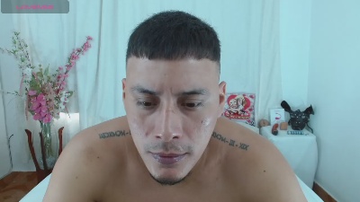 xrockalejandro live cam on Cam4