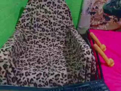 xsheena_miranda live cam on Cam4