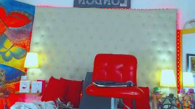 xslutbrungts1 live cam on Cam4