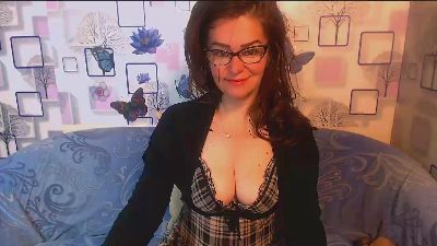 xxSexyMilfxx live cam on Cam4