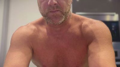 xxxironggxxx live cam on Cam4
