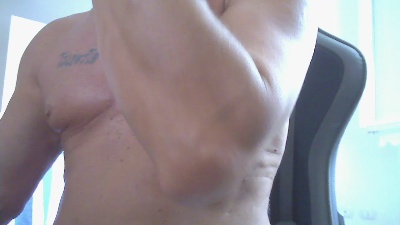 xxxvikingo live cam on Cam4
