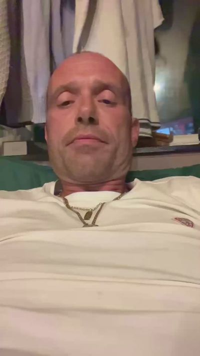 xxxx19810 live cam on Cam4