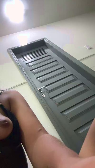 yaara3 live cam on Cam4