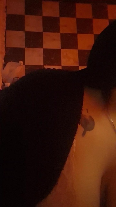 yamila36 live cam on Cam4