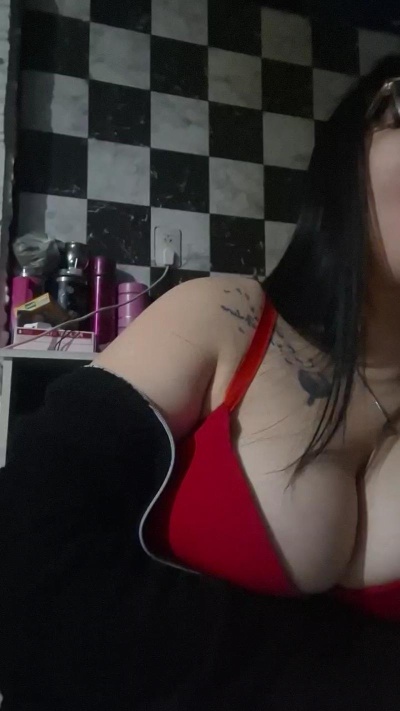 yamila36 live cam on Cam4