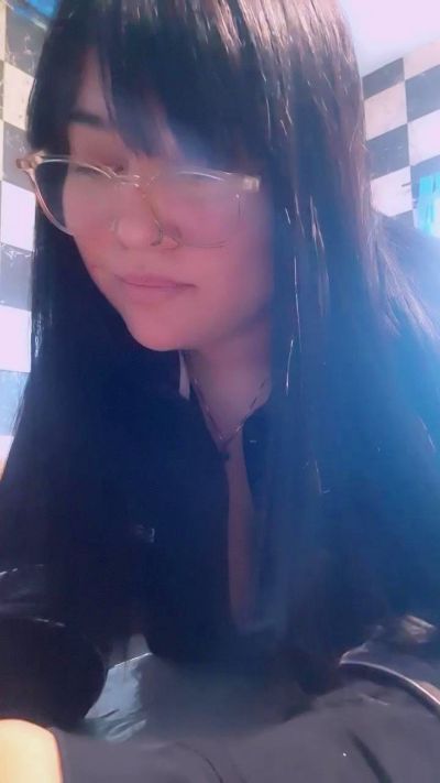 yamila36 live cam on Cam4