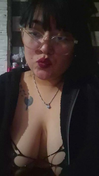 yamila36 live cam on Cam4