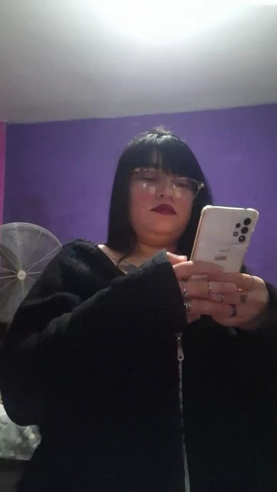 yamila36 live cam on Cam4