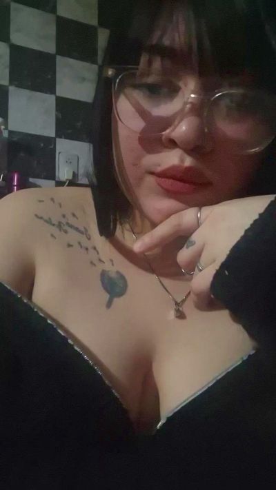 yamila36 live cam on Cam4