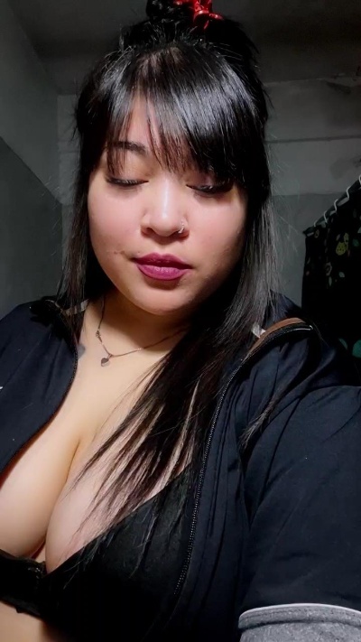 yamila36 live cam on Cam4