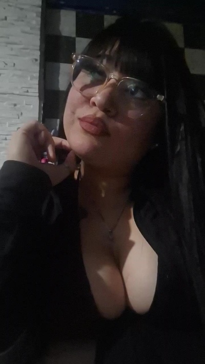 yamila36 live cam on Cam4