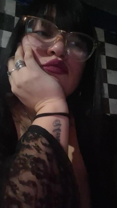 yamila36 live cam on Cam4