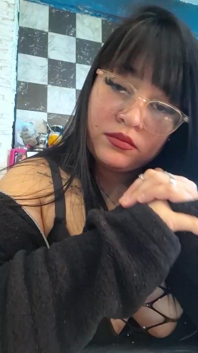 yamila36 live cam on Cam4