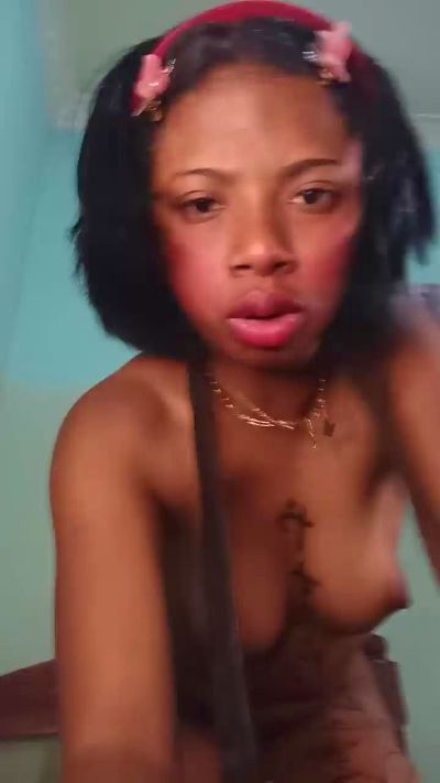 yasmine_hot live cam on Cam4