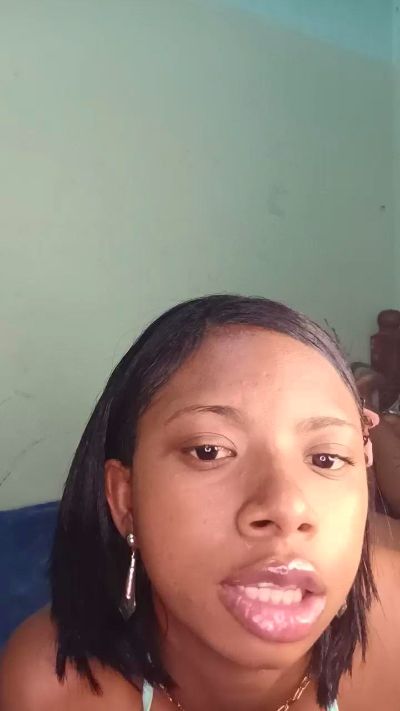 yasmine_hot live cam on Cam4