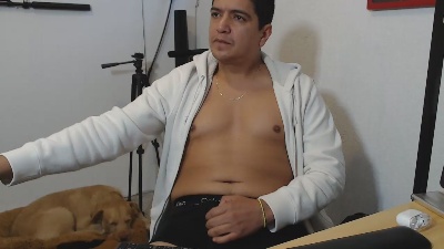 yayo_33 live cam on Cam4