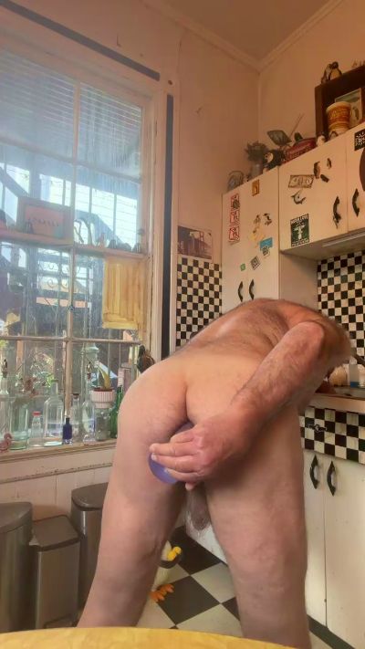 yeehawdick23 live cam on Cam4