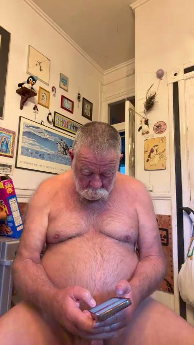 yeehawdick23 live cam on Cam4
