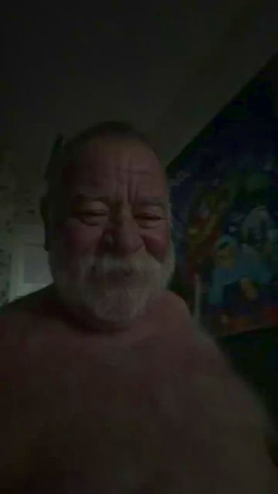 yeehawdick23 live cam on Cam4