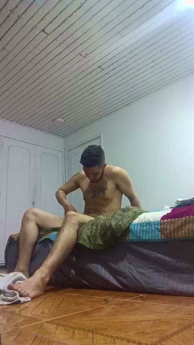 yeisonhotbogota live cam on Cam4