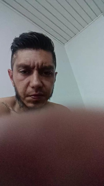 yeisonhotbogota live cam on Cam4