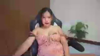 yelsha_29 live cam on Cam4