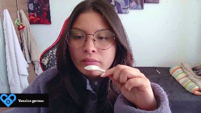 yessica_gomezz live cam on Cam4