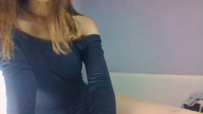 ynay20 live cam on Cam4