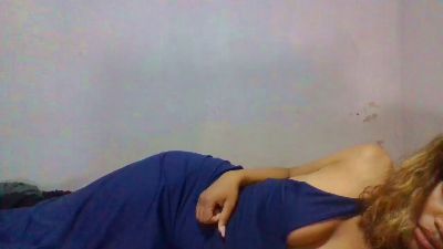 ynay20 live cam on Cam4