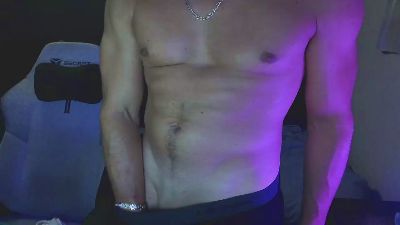 yoloyo93 live cam on Cam4