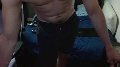 yoloyo93 live cam on Cam4