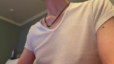 yosh75 live cam on Cam4