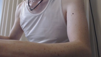 yosh75 live cam on Cam4