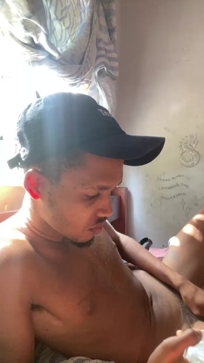 young_safado live cam on Cam4