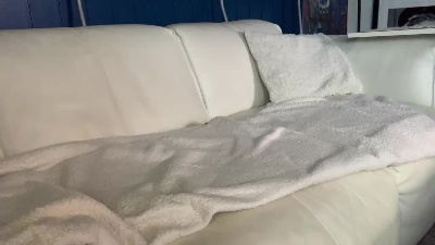 young_slut live cam on Cam4