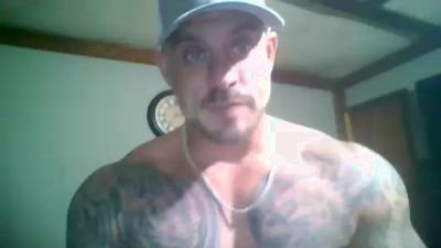 youngblood27 live cam on Cam4