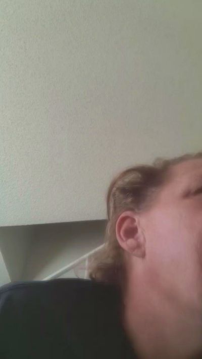 yourAwesomeness live cam on Cam4