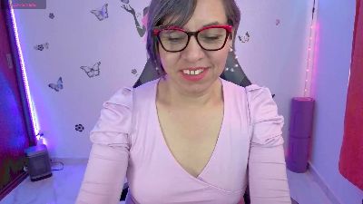 your_hot_wolf live cam on Cam4