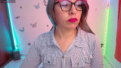 your_hot_wolf live cam on Cam4