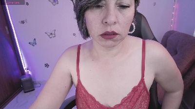 your_hot_wolf live cam on Cam4