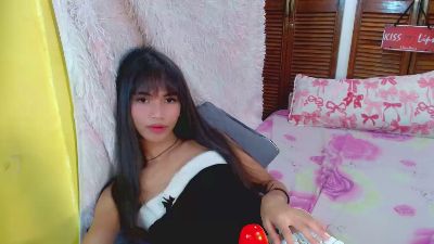 your_hotty_lux live cam on Cam4