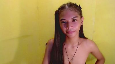 your_hotty_lux live cam on Cam4