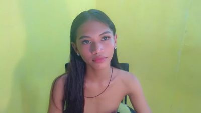 your_hotty_lux live cam on Cam4