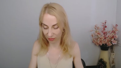 your_own_sun live cam on Cam4